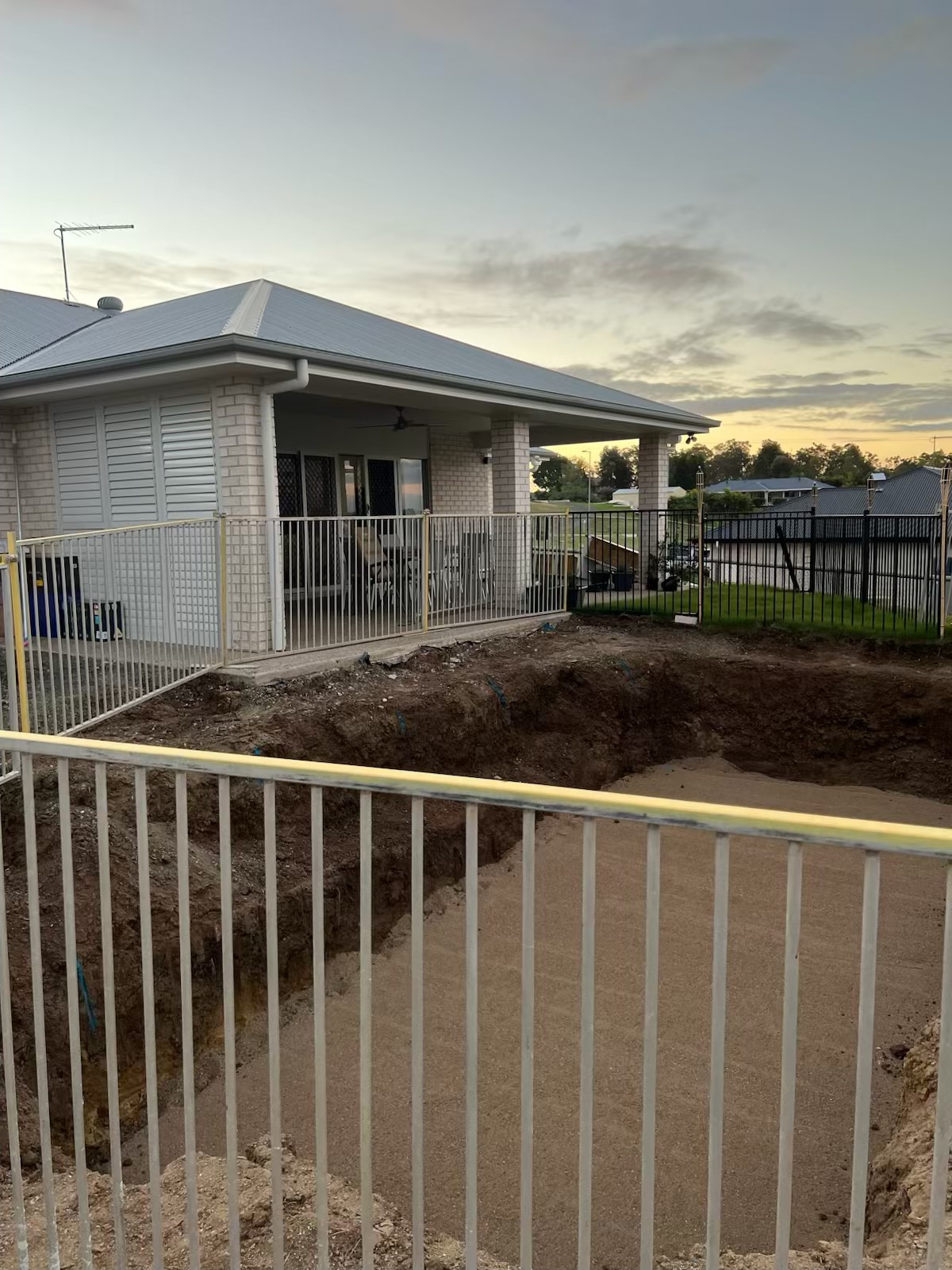 Temporary Pool Fence & Gate Hire